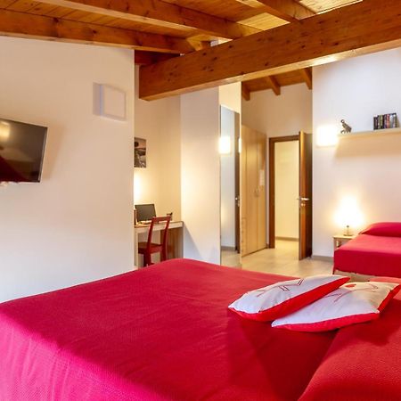 Casacri Apartment Cittiglio Bagian luar foto